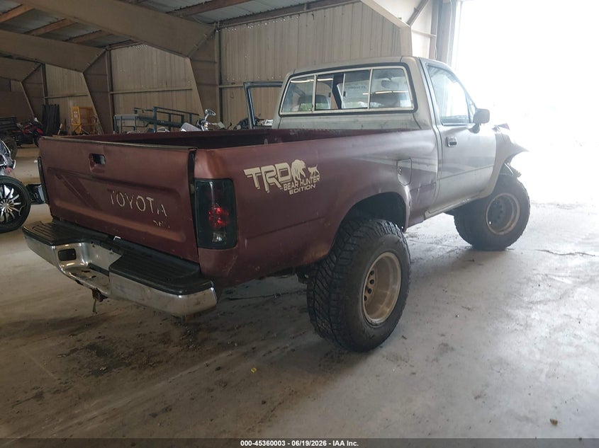 1991 Toyota Pickup VIN JT4VN01D9M0004501 IAAI salvage auction — FRONT END, Salvage (Tennessee), sold $2,050 on 2026-07-19 (photo 4)