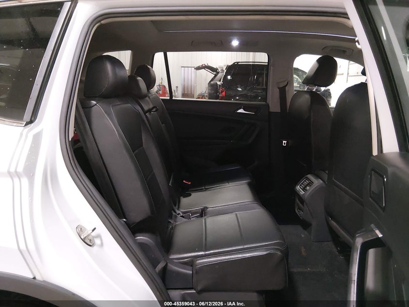 2018 Volkswagen Tiguan VIN 3VV3B7AX5JM001253 IAAI salvage auction — FRONT END, Salvage Title, sold $1,900 on 2026-07-25 (photo 8)