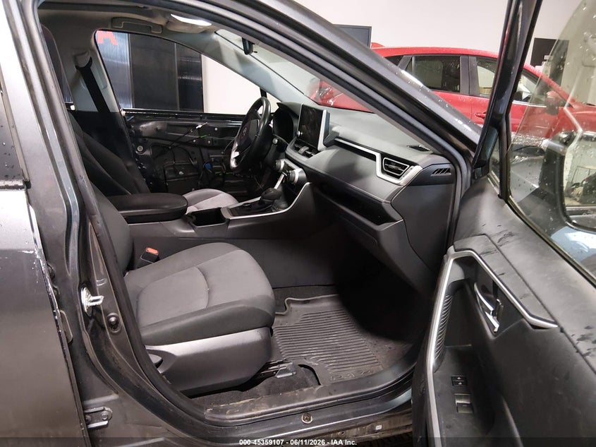 2023 Toyota Rav 4 VIN JTMRWRFV8PD200169 IAAI salvage auction — FRONT & REAR, Salvage (Illinois), sold $11,300 on 2026-07-29 (photo 5)