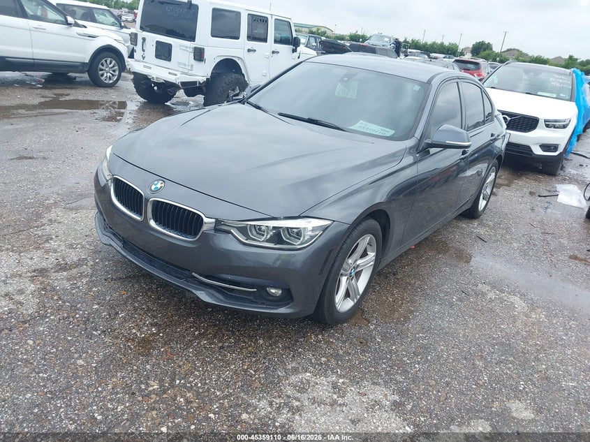 2018 BMW 3er VIN WBA8B9G54JNU98627 IAAI salvage auction — MECHANICAL, Original (Texas), sold $1,550 on 2026-07-29 (photo 2)