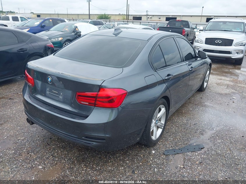 2018 BMW 3er VIN WBA8B9G54JNU98627 IAAI salvage auction — MECHANICAL, Original (Texas), sold $1,550 on 2026-07-29 (photo 4)