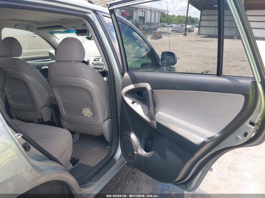 2008 Toyota Rav 4 VIN JTMZK31V685017896 IAAI salvage auction — FRONT END, Rebuildable (Florida), sold $550 on 2026-07-07 (photo 8)