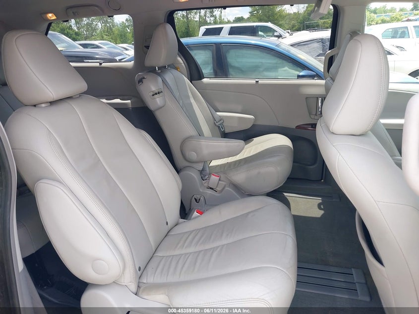 2014 Toyota Sienna VIN 5TDYK3DC3ES435330 IAAI salvage auction — FRONT END, Salvage Title, sold $1,700 on 2026-07-21 (photo 8)