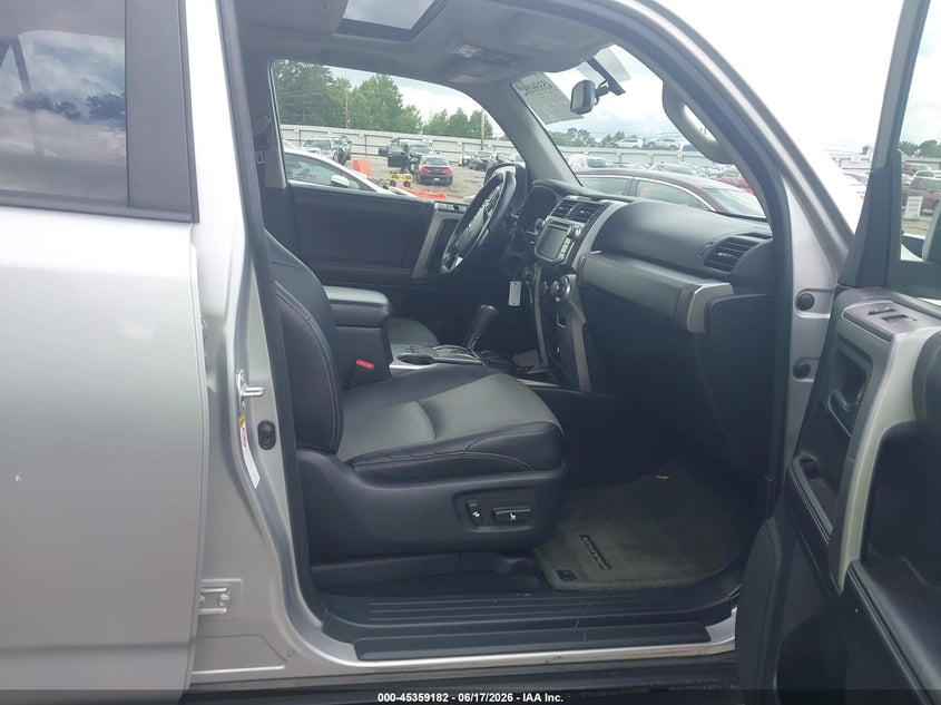 2016 Toyota 4runner VIN JTEZU5JR1G5111798 IAAI salvage auction — LEFT FRONT, Salvage (Tennessee), sold $8,300 on 2026-07-15 (photo 5)