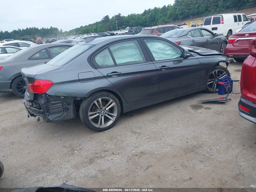 2014 BMW 3er VIN WBA3B5G56ENS08090 IAAI salvage auction — LEFT FRONT, Clear (Massachusetts), sold $400 on 2026-07-10 (photo 4)