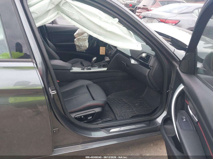 2014 BMW 3er VIN WBA3B5G56ENS08090 IAAI salvage auction — LEFT FRONT, Clear (Massachusetts), sold $400 on 2026-07-10 (photo 5)