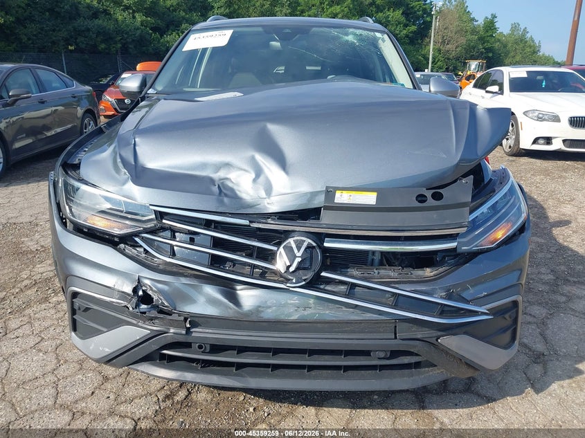 2024 Volkswagen Tiguan VIN 3VVTB7AX9RM232555 IAAI salvage auction — FRONT END, Salvage Title, sold $6,300 on 2026-07-19 (photo 6)