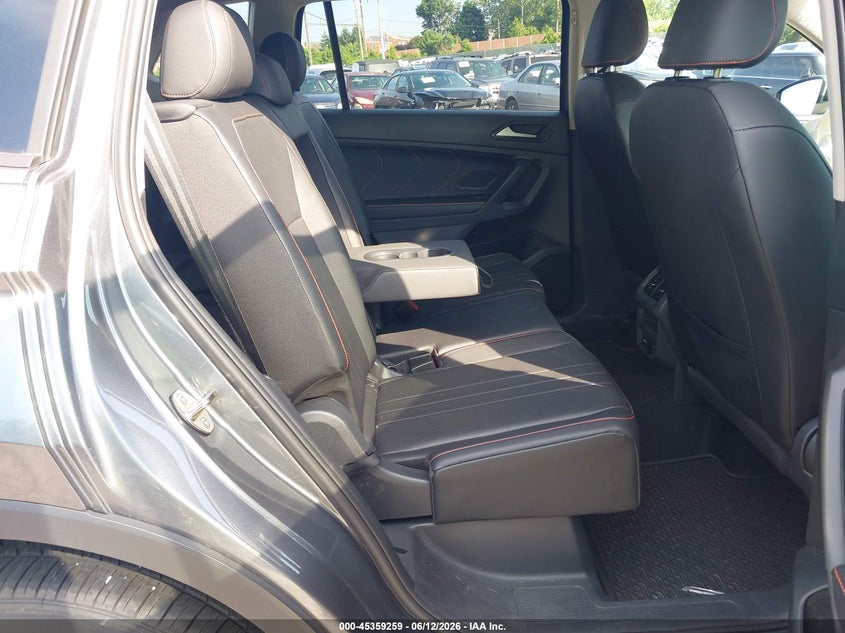 2024 Volkswagen Tiguan VIN 3VVTB7AX9RM232555 IAAI salvage auction — FRONT END, Salvage Title, sold $6,300 on 2026-07-19 (photo 8)