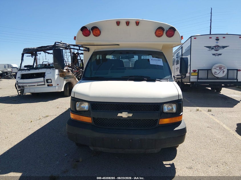 2003 Chevrolet Bus express cutaway VIN 1GBJG31U031153628 IAAI salvage auction — UNKNOWN, Clear (New Mexico), sold $75 on 2026-07-08 (photo 6)