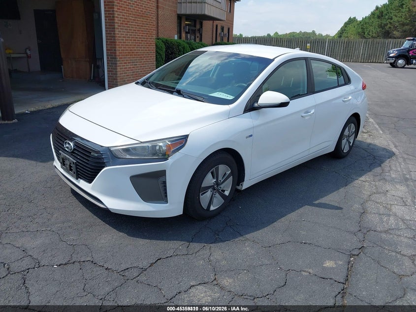 2019 Hyundai Ioniq hybrid VIN KMHC65LC9KU107974 IAAI salvage auction — NORMAL WEAR, SF97 (Virginia), sold $7,800 on 2026-07-22 (photo 2)
