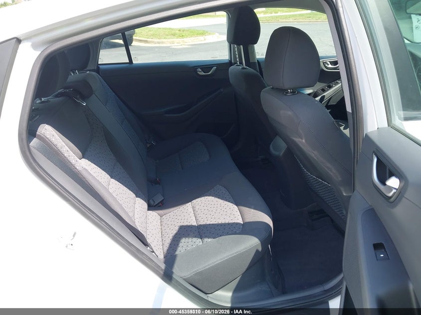 2019 Hyundai Ioniq hybrid VIN KMHC65LC9KU107974 IAAI salvage auction — NORMAL WEAR, SF97 (Virginia), sold $7,800 on 2026-07-22 (photo 8)