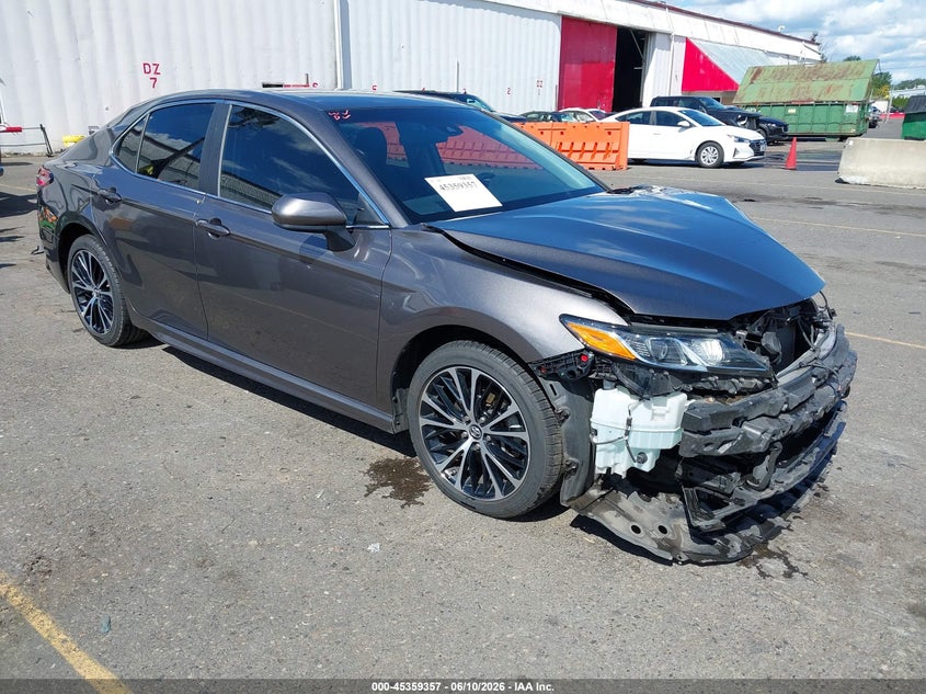 2018 Toyota Camry VIN 4T1B11HK9JU130155 IAAI salvage auction — LEFT FRONT, Salvage (Oregon), sold $5,800 on 2026-07-23 (photo 1)