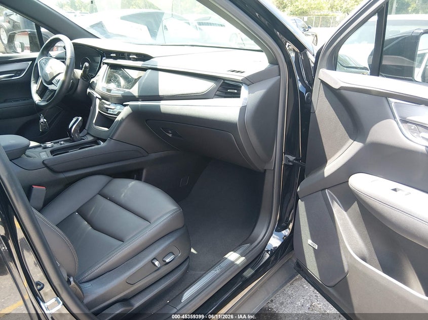 2025 Cadillac Xt5 VIN 1GYKNAR47SZ136396 IAAI salvage auction — FRONT END, Salvage Title, sold $12,075 on 2026-07-29 (photo 5)