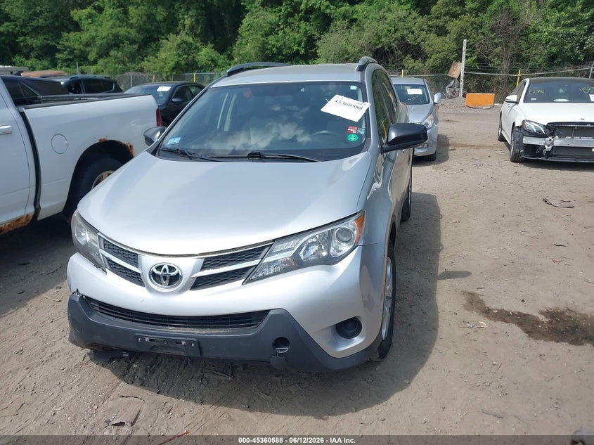 2015 Toyota Rav 4 VIN JTMBFREV5FJ030145 IAAI salvage auction — RIGHT FRONT, Salvage (Massachusetts), sold $4,450 on 2026-07-21 (photo 2)