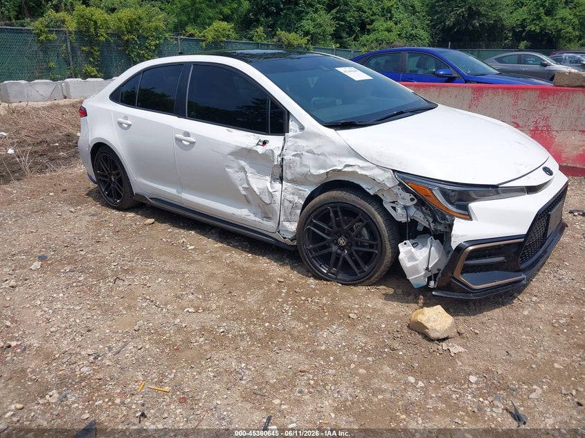2022 Toyota Corolla VIN 5YFS4MCE4NP138018 IAAI salvage auction — RIGHT FRONT, Salvage Title, sold $5,900 on 2026-08-01 (photo 1)