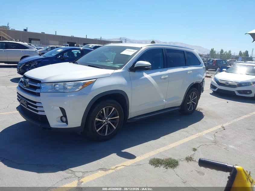 2017 Toyota Highlander VIN 5TDJZRFH5HS394891 IAAI salvage auction — REAR END, Salvage (California), sold $11,075 on 2026-07-13 (photo 2)