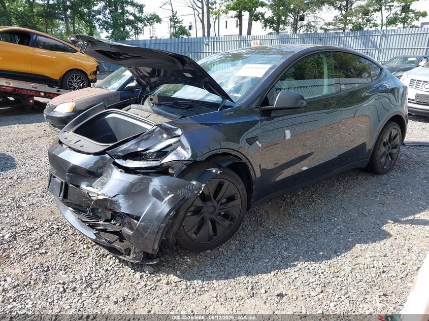 2025 Tesla Model y VIN 7SAYGDEDXSF270085 IAAI salvage auction — FRONT END, Salvage Title, sold $11,300 on 2026-07-29 (photo 2)