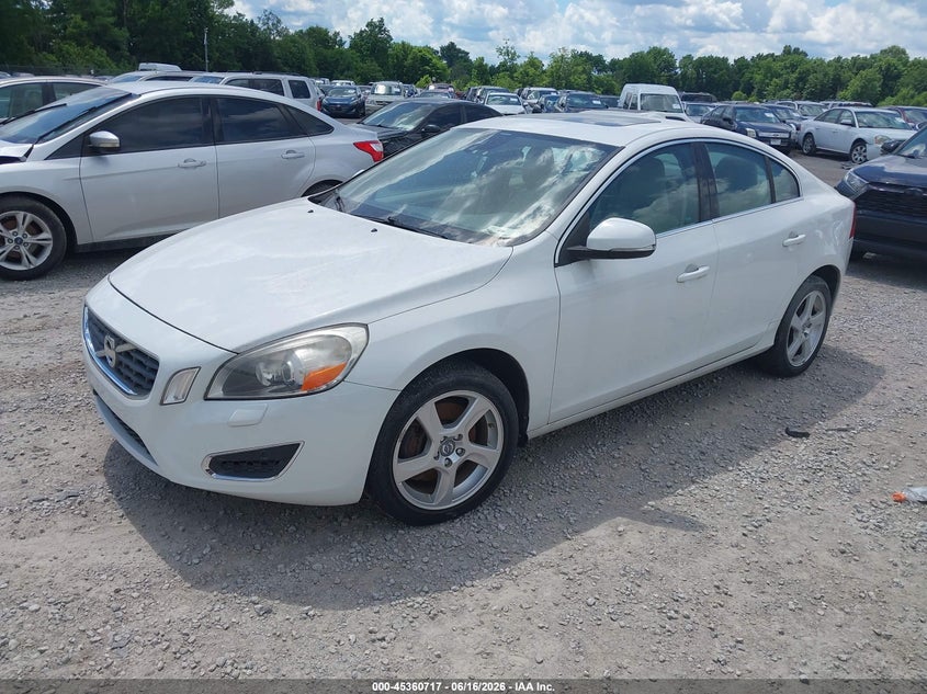 2013 Volvo S60 VIN YV1612FH9D2183404 IAAI salvage auction — NORMAL WEAR, Original (Kentucky), sold $925 on 2026-07-20 (photo 2)