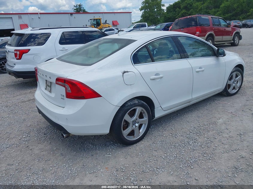 2013 Volvo S60 VIN YV1612FH9D2183404 IAAI salvage auction — NORMAL WEAR, Original (Kentucky), sold $925 on 2026-07-20 (photo 4)