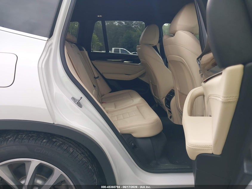 2018 BMW X3 VIN 5UXTR9C59JLC76743 IAAI salvage auction — FRESH WATER, Salvage Title, sold $8,200 on 2026-07-28 (photo 8)