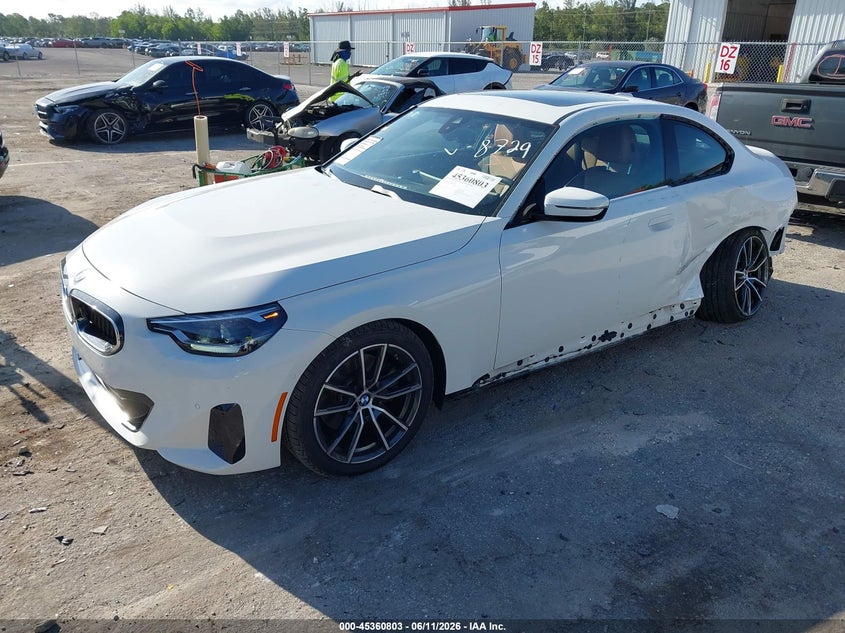 2024 BMW 2er VIN 3MW23CM09R8E18729 IAAI salvage auction — SIDE, Rebuildable (Florida), sold $14,900 on 2026-07-07 (photo 2)