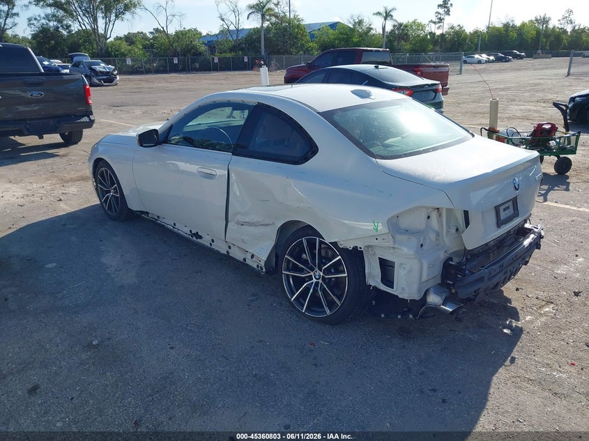 2024 BMW 2er VIN 3MW23CM09R8E18729 IAAI salvage auction — SIDE, Rebuildable (Florida), sold $14,900 on 2026-07-07 (photo 3)