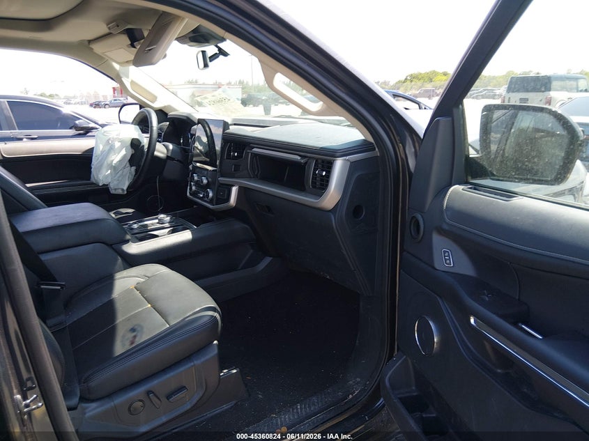 2024 Ford Expedition VIN 1FMJU1J87REA35343 IAAI salvage auction — FRONT END, Salvage Title, sold $14,550 on 2026-07-30 (photo 5)
