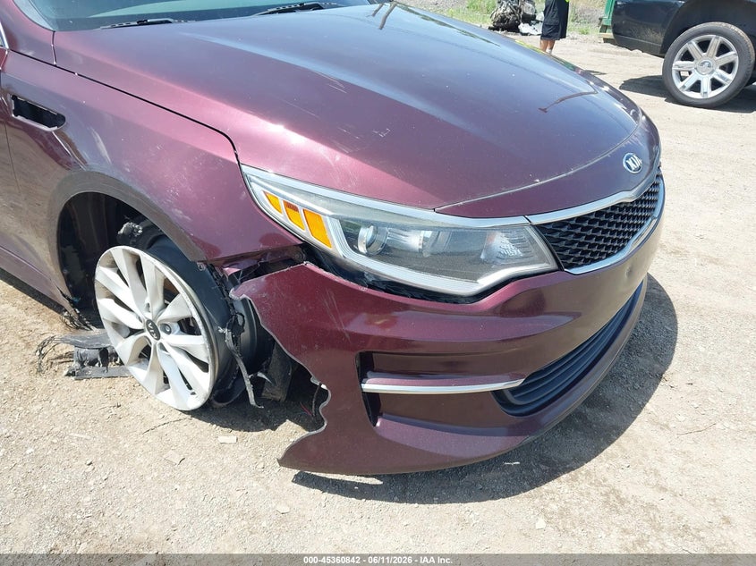 2016 Kia Optima VIN 5XXGT4L37GG021620 IAAI salvage auction — RIGHT FRONT, Clear (Michigan), sold $25 on 2026-07-30 (photo 6)
