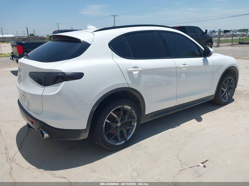 2019 Alfa romeo Stelvio VIN ZASPAKBN8K7C40883 IAAI salvage auction — REPOSSESSION, Clear (Idaho), sold $475 on 2026-07-09 (photo 4)