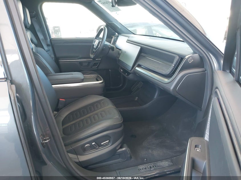 2023 Rivian R1s VIN 7PDSGABA6PN013227 IAAI salvage auction — ALL OVER, Salvage (California), sold $30,000 on 2026-08-10 (photo 5)