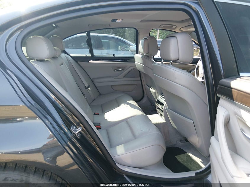 2011 BMW 5er VIN WBAFU9C59BC786583 IAAI salvage auction — NORMAL WEAR, Clear (Maryland), sold $525 on 2026-07-22 (photo 8)