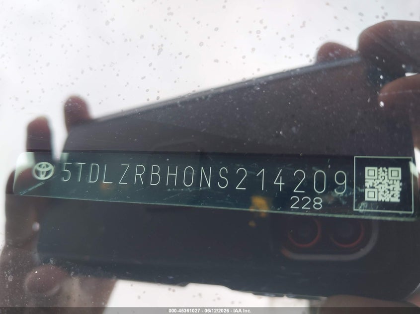 2022 Toyota Highlander VIN 5TDLZRBH0NS214209 IAAI salvage auction — RIGHT FRONT, Salvage (Indiana), sold $15,900 on 2026-07-25 (photo 9)