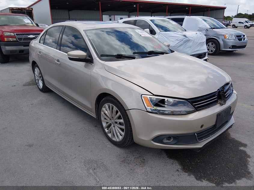 2013 Volkswagen Jetta VIN 3VWLL7AJ0DM231047 IAAI salvage auction — FRONT END, Original (Texas), sold $1,050 on 2026-08-14 (photo 1)