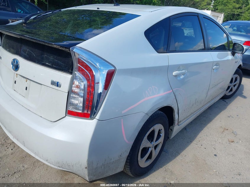 2014 Toyota Prius VIN JTDKN3DU8E1739739 IAAI salvage auction — FRONT END, Salvage (Massachusetts), sold $2,000 on 2026-07-21 (photo 4)