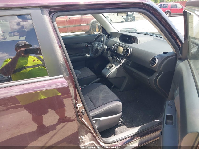2013 Scion Xb VIN JTLZE4FE2DJ048672 IAAI salvage auction — RIGHT SIDE, Salvage Title, sold $425 on 2026-07-22 (photo 5)