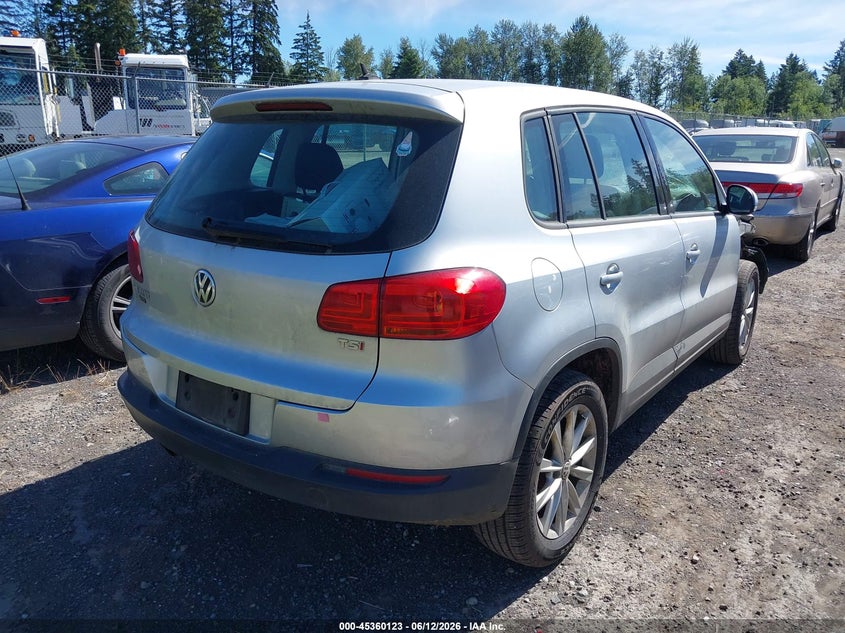 2017 Volkswagen Tiguan VIN WVGBV7AX3HK047338 IAAI salvage auction — RIGHT FRONT, Bill Of Sale (Washington), sold $700 on 2026-08-13 (photo 4)
