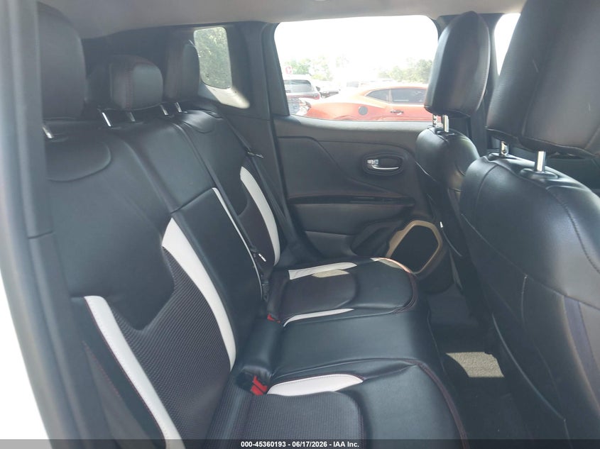 2015 Jeep Renegade VIN ZACCJBBT4FPC05384 IAAI salvage auction — UNDERCARRIAGE, Wait Title, sold $825 on 2026-08-18 (photo 8)