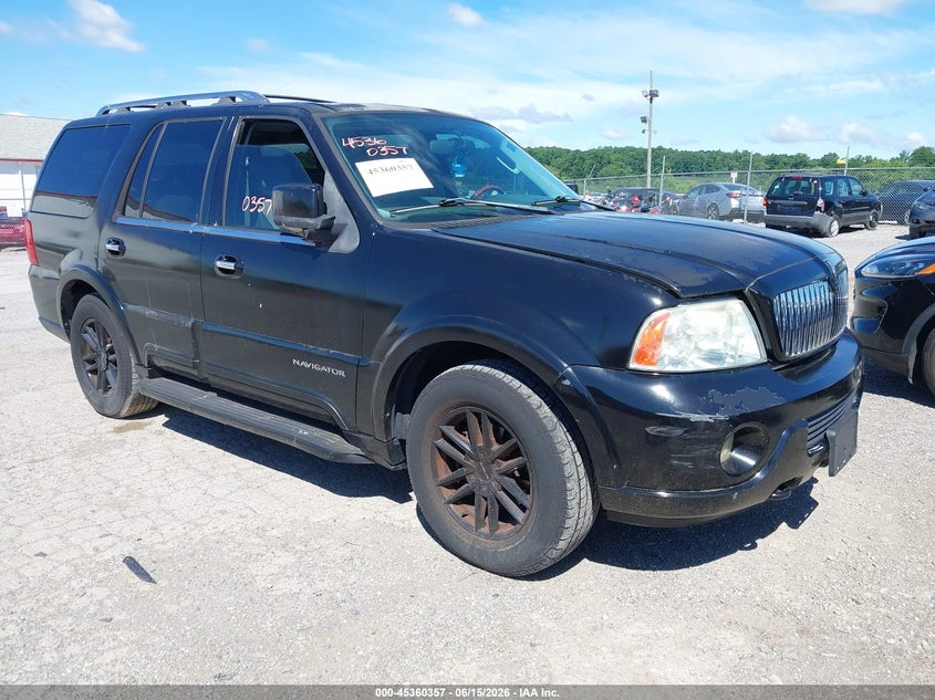 2004 Lincoln Navigator VIN 5LMFU28R24LJ34180 IAAI salvage auction — NORMAL WEAR, Clear (Pennsylvania), sold $375 on 2026-07-08 (photo 1)