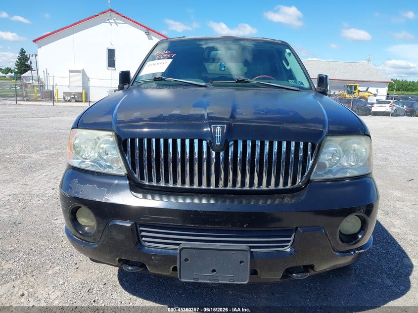 2004 Lincoln Navigator VIN 5LMFU28R24LJ34180 IAAI salvage auction — NORMAL WEAR, Clear (Pennsylvania), sold $375 on 2026-07-08 (photo 6)