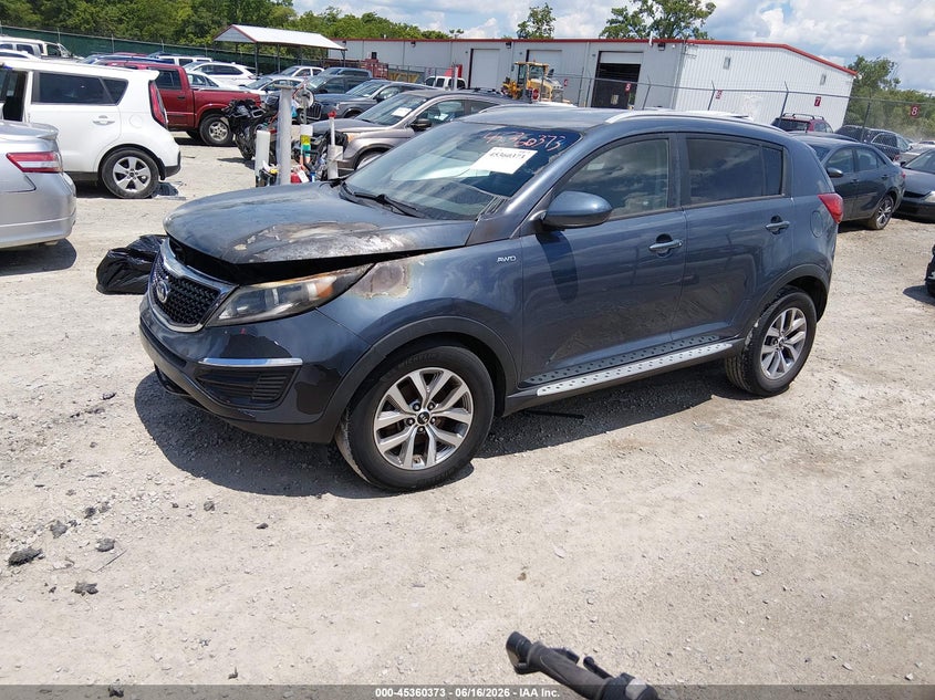 2016 Kia Sportage VIN KNDPBCACXG7811776 IAAI salvage auction — ENGINE BURN, Salvage (Idaho), sold $475 on 2026-07-13 (photo 2)