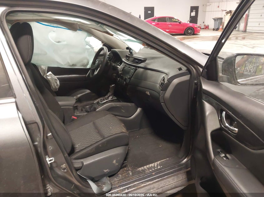 2018 Nissan Rogue VIN KNMAT2MV9JP588177 IAAI salvage auction — LEFT SIDE, Salvage (Illinois), sold $1,700 on 2026-07-29 (photo 5)