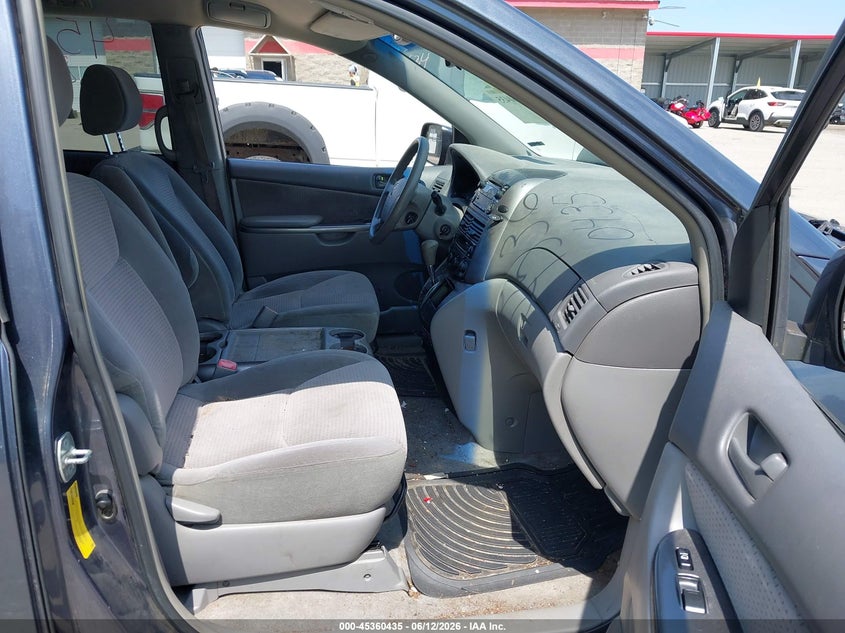 2006 Toyota Sienna VIN 5TDZA23CX6S530746 IAAI salvage auction — NORMAL WEAR, Original (Maine), sold $400 on 2026-07-20 (photo 5)