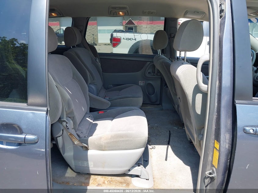 2006 Toyota Sienna VIN 5TDZA23CX6S530746 IAAI salvage auction — NORMAL WEAR, Original (Maine), sold $400 on 2026-07-20 (photo 8)