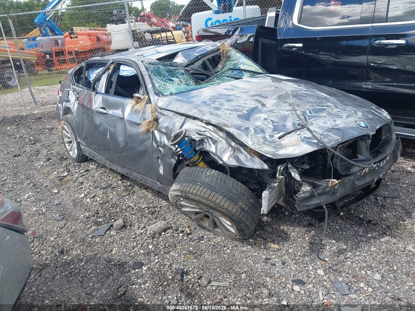2011 BMW 3er VIN WBAPN7C56BA782329 IAAI salvage auction — ROLLOVER, Salvage (Ohio), sold $450 on 2026-07-31 (photo 1)