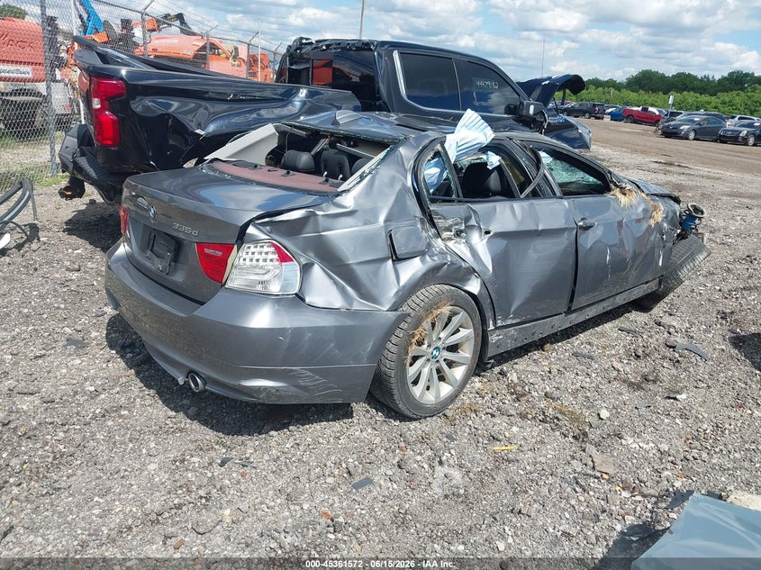 2011 BMW 3er VIN WBAPN7C56BA782329 IAAI salvage auction — ROLLOVER, Salvage (Ohio), sold $450 on 2026-07-31 (photo 4)
