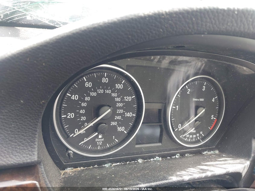 2011 BMW 3er VIN WBAPN7C56BA782329 IAAI salvage auction — ROLLOVER, Salvage (Ohio), sold $450 on 2026-07-31 (photo 7)