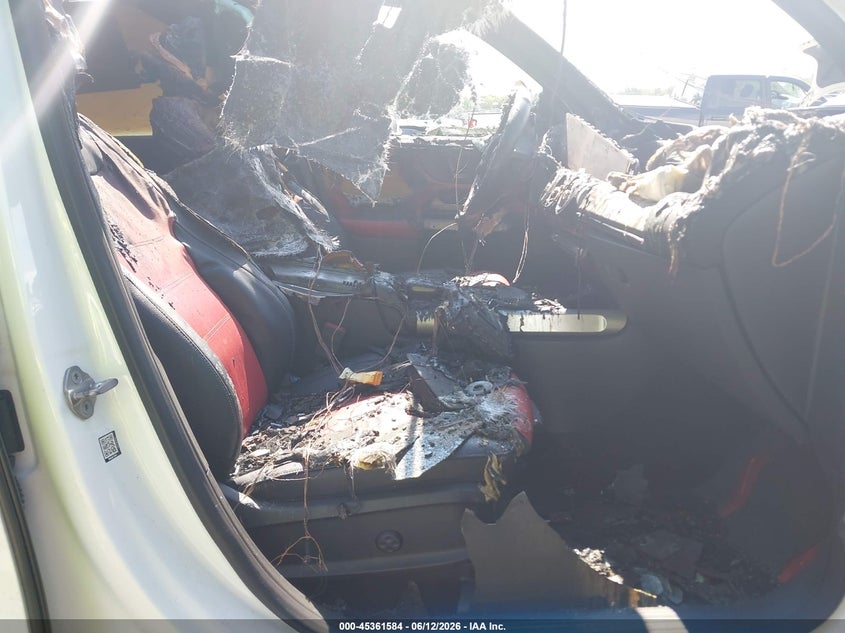 2021 Mercedes-benz Glb VIN W1N4M4GB1MW110040 IAAI salvage auction — Burn Engine, Salvage Title, sold $875 on 2026-07-29 (photo 5)
