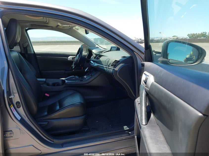 2012 Lexus Ct VIN JTHKD5BH5C2111602 IAAI salvage auction — NORMAL WEAR, Clear - Dealer Only (California), sold $2,825 on 2026-07-07 (photo 5)