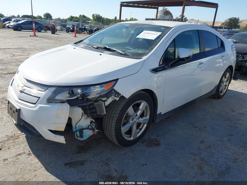 2013 Chevrolet Volt VIN 1G1RE6E49DU113010 IAAI salvage auction — FRONT END, Salvage (California), sold $825 on 2026-07-09 (photo 2)