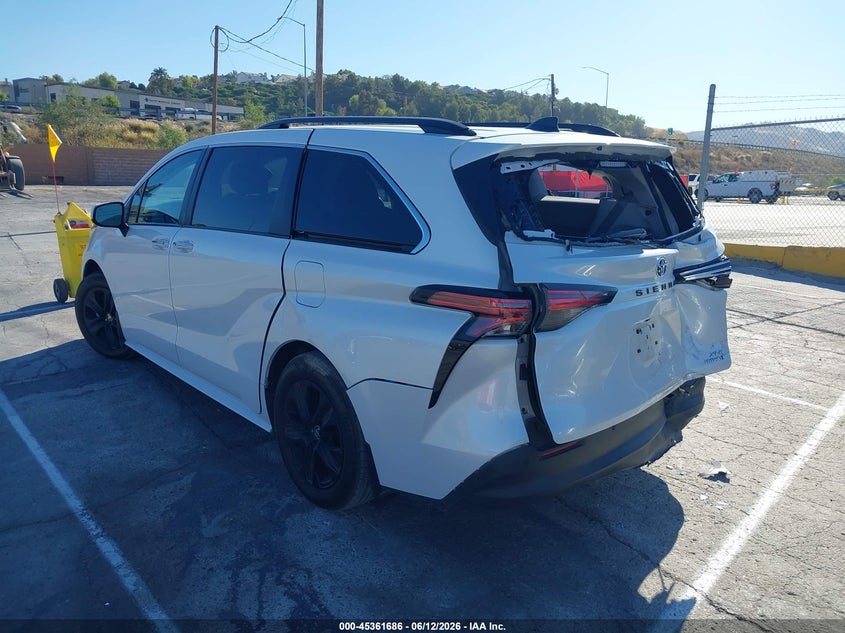 2022 Toyota Sienna VIN 5TDJRKEC5NS102780 IAAI salvage auction — REAR END, Salvage Title, sold $14,800 on 2026-08-19 (photo 3)
